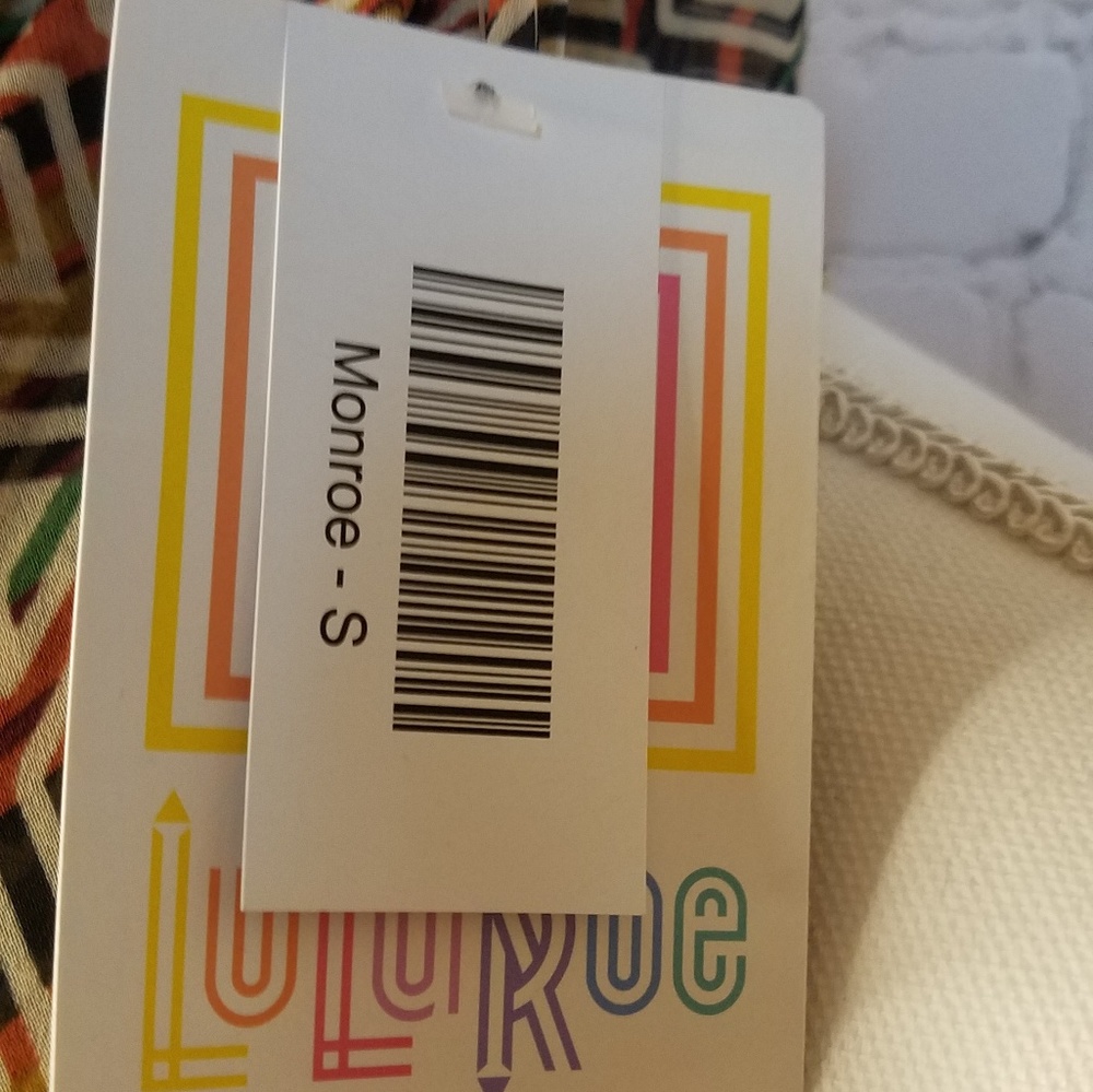 Lularoe Monroe Fringe Duster Small - Picture 2 of 3